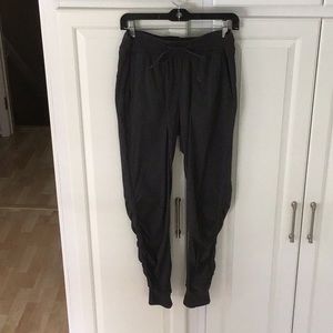 Lululemon Beyond the Studio Jogger size 8